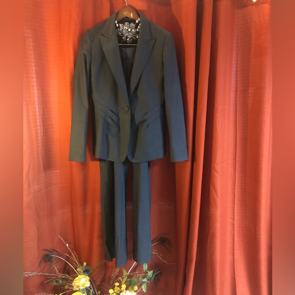 Anne Klein Suit Set - Picture 1 of 1